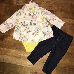 Cute 3-Piece Carter’s Baby Girl Outfit, 9M